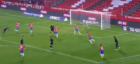 罗马诺：曼联已告知莱比锡准备正式报价谢什科