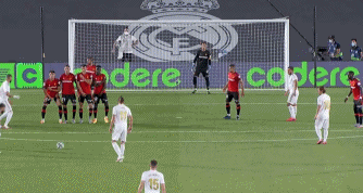 中超三连冠伴随亚冠全年不胜，海港距离“王朝”还差很远