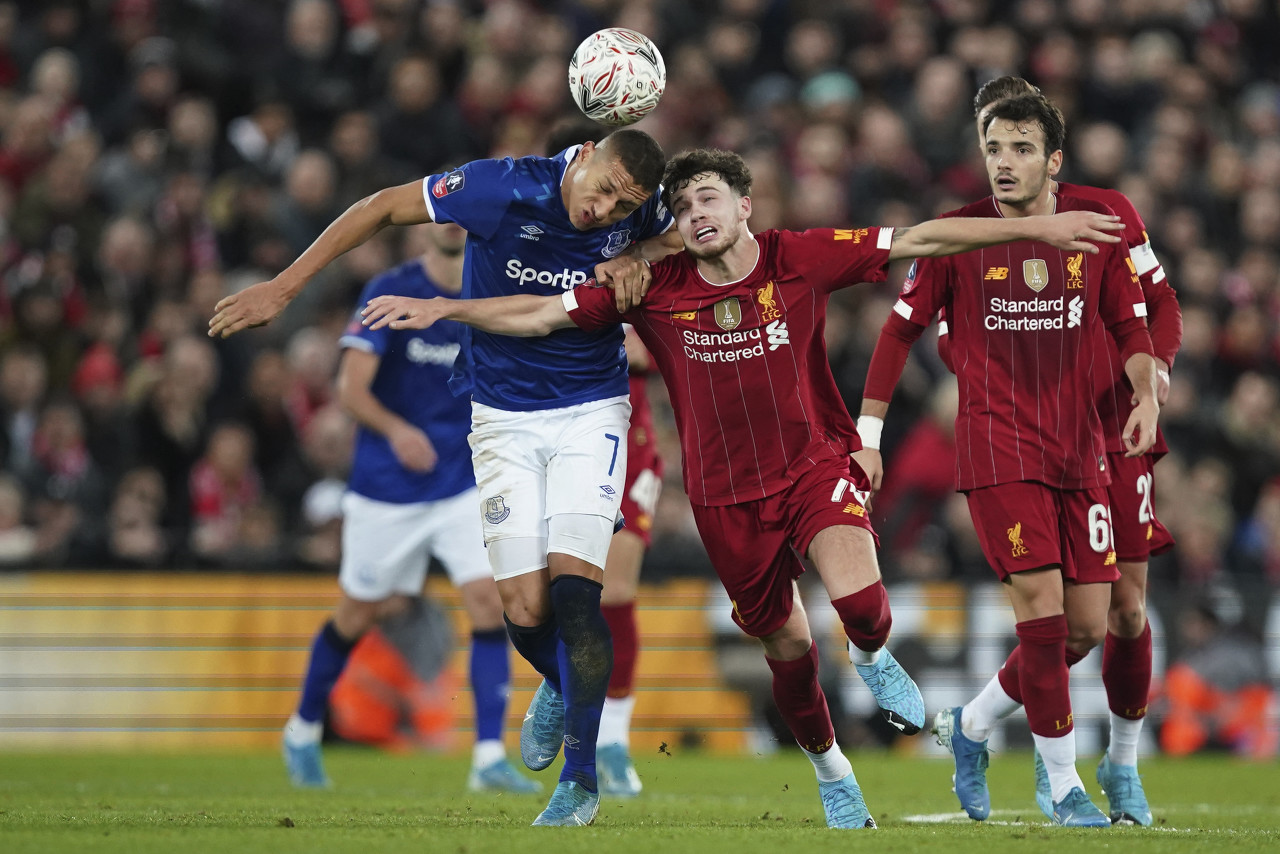 西班牙4-0客胜格鲁吉亚基本直通世界杯，奥亚萨瓦尔两射一传