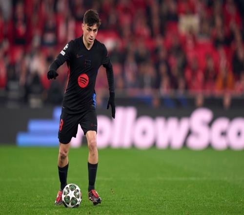 体坛联播｜斯洛特首度公开回应萨拉赫，曼联4比1大胜狼队